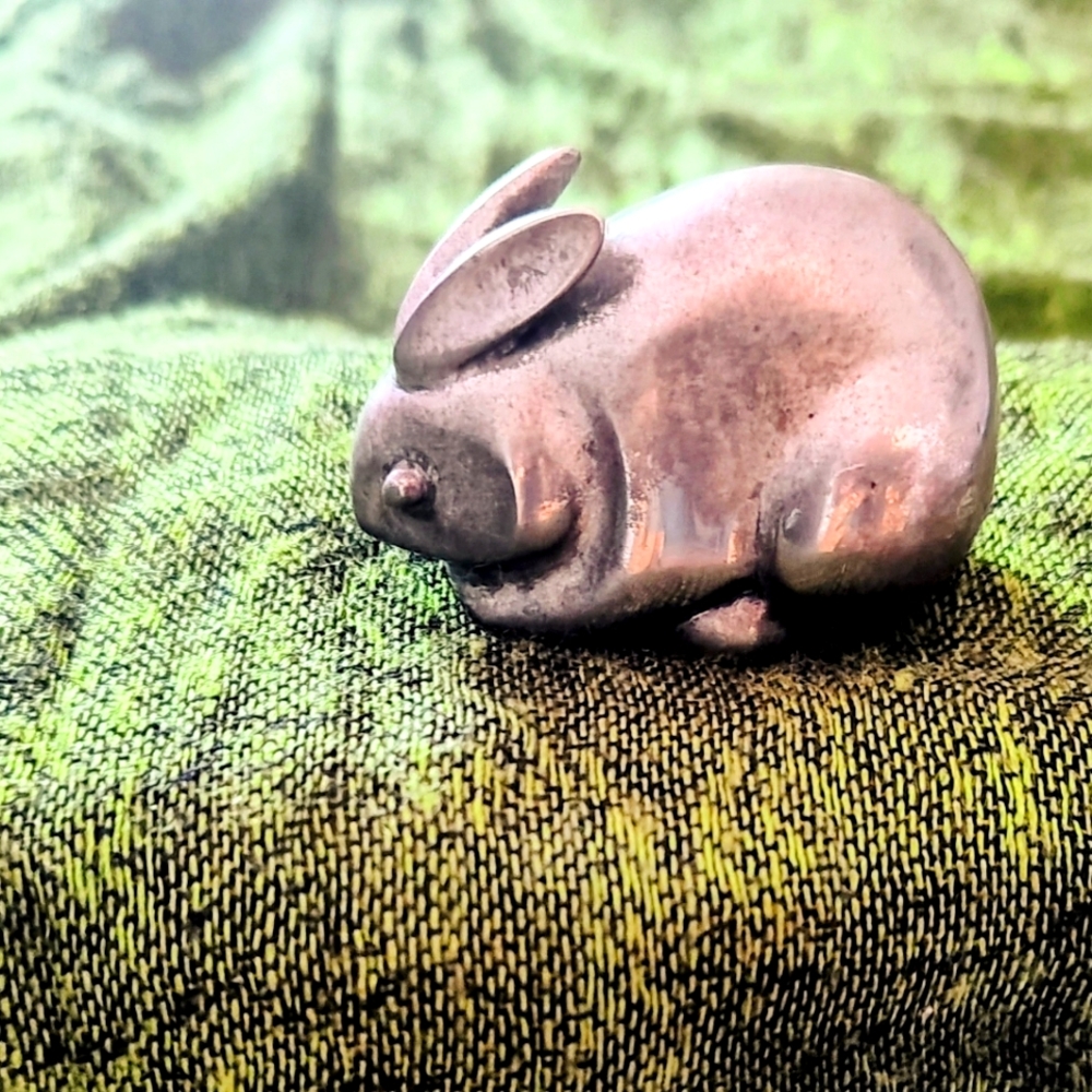 Bunny paper weight